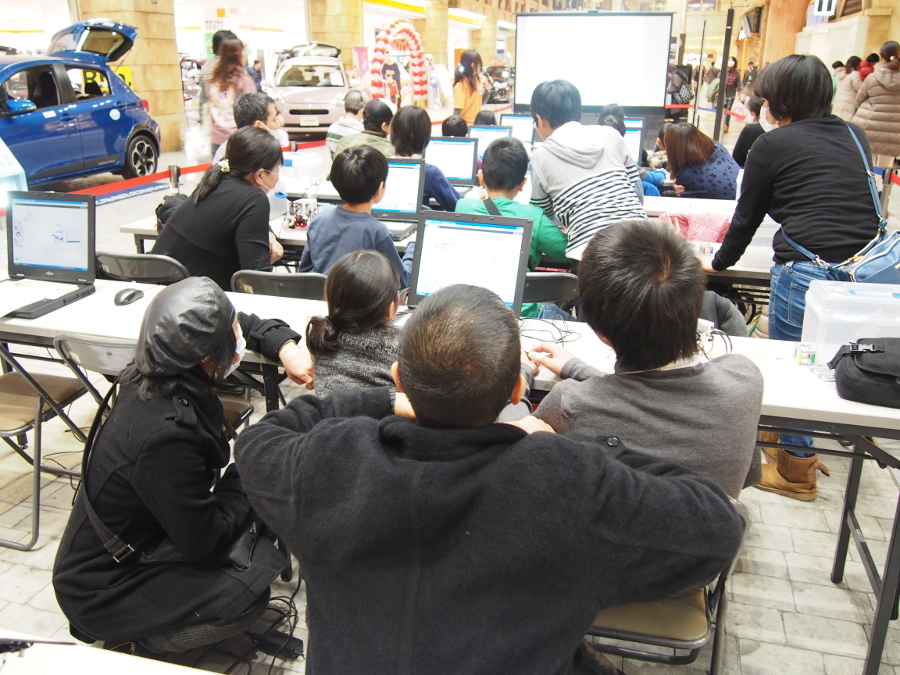 1月10日トレッサ横浜 「レゴ ロボットで遊んで学ぼう！」
